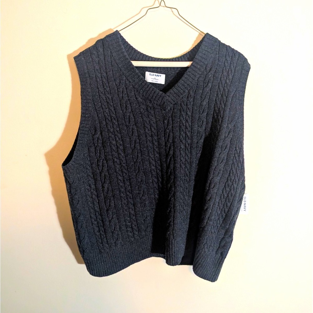 Old Navy Sweater Vest Women's 3X Plus Gray Cable Knit V-Neck Sleeveless NWT